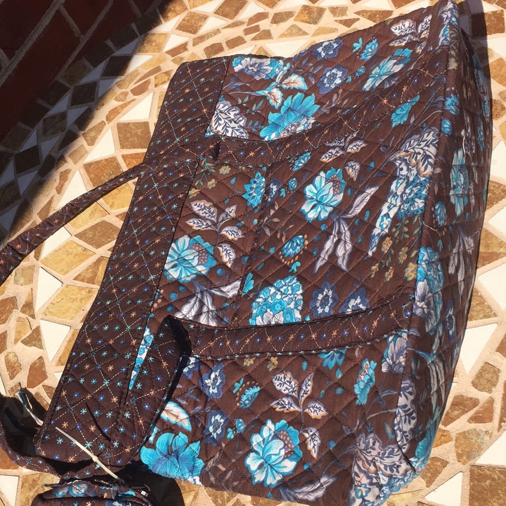 Tote - Picture 4 of 7